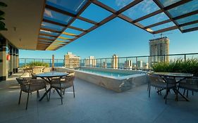 Apartamento na Barra de alto padrão - 5 min da praia